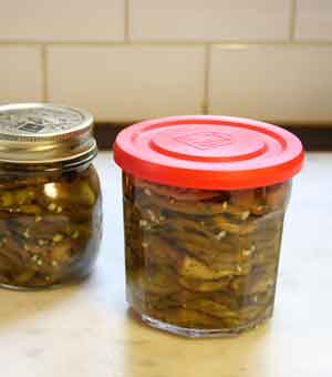 Melanzane sott'Olio (Aubergines preserved in oil)